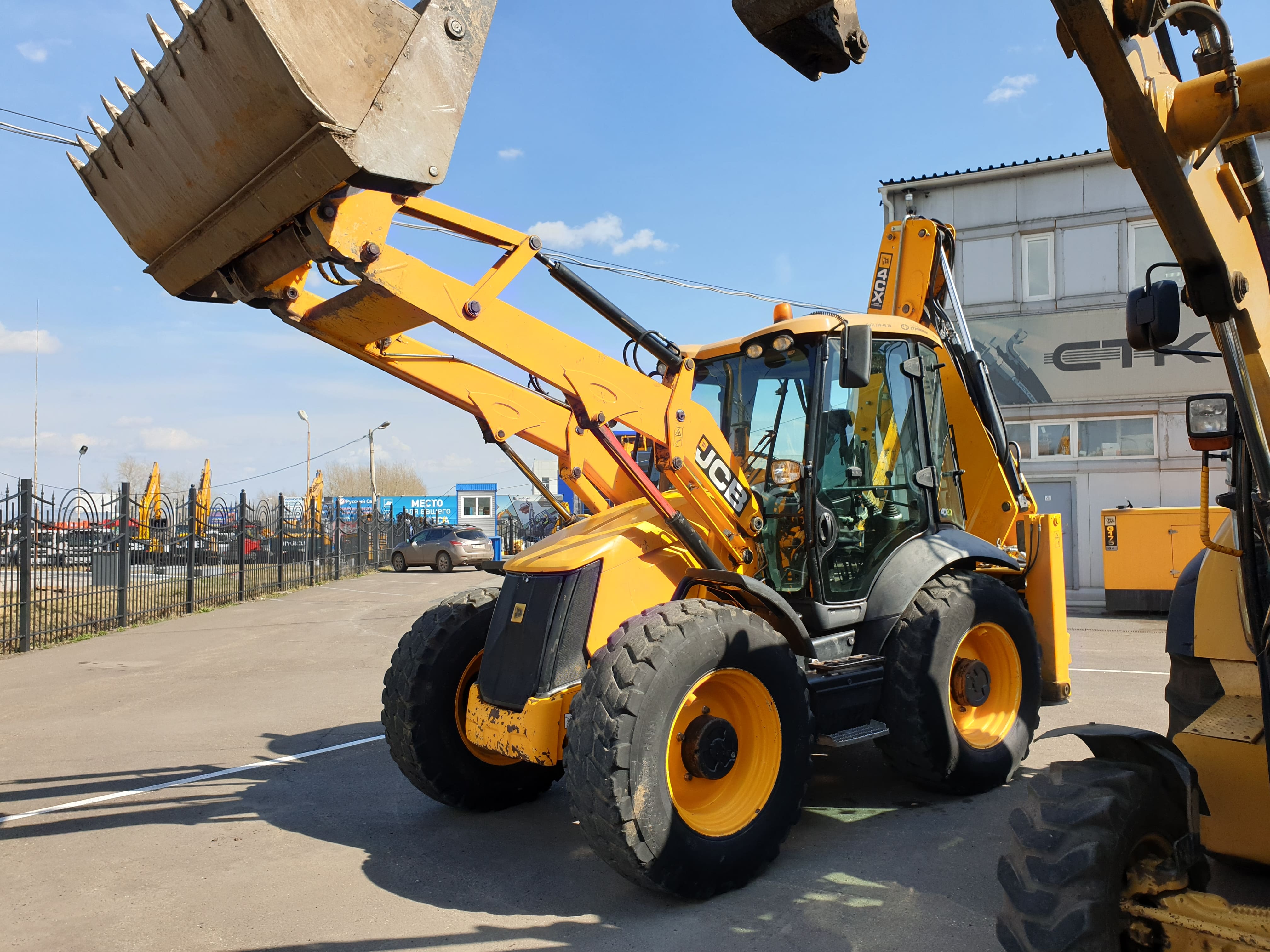 ehkskavator-pogruzchik-jcb-4cx-2012