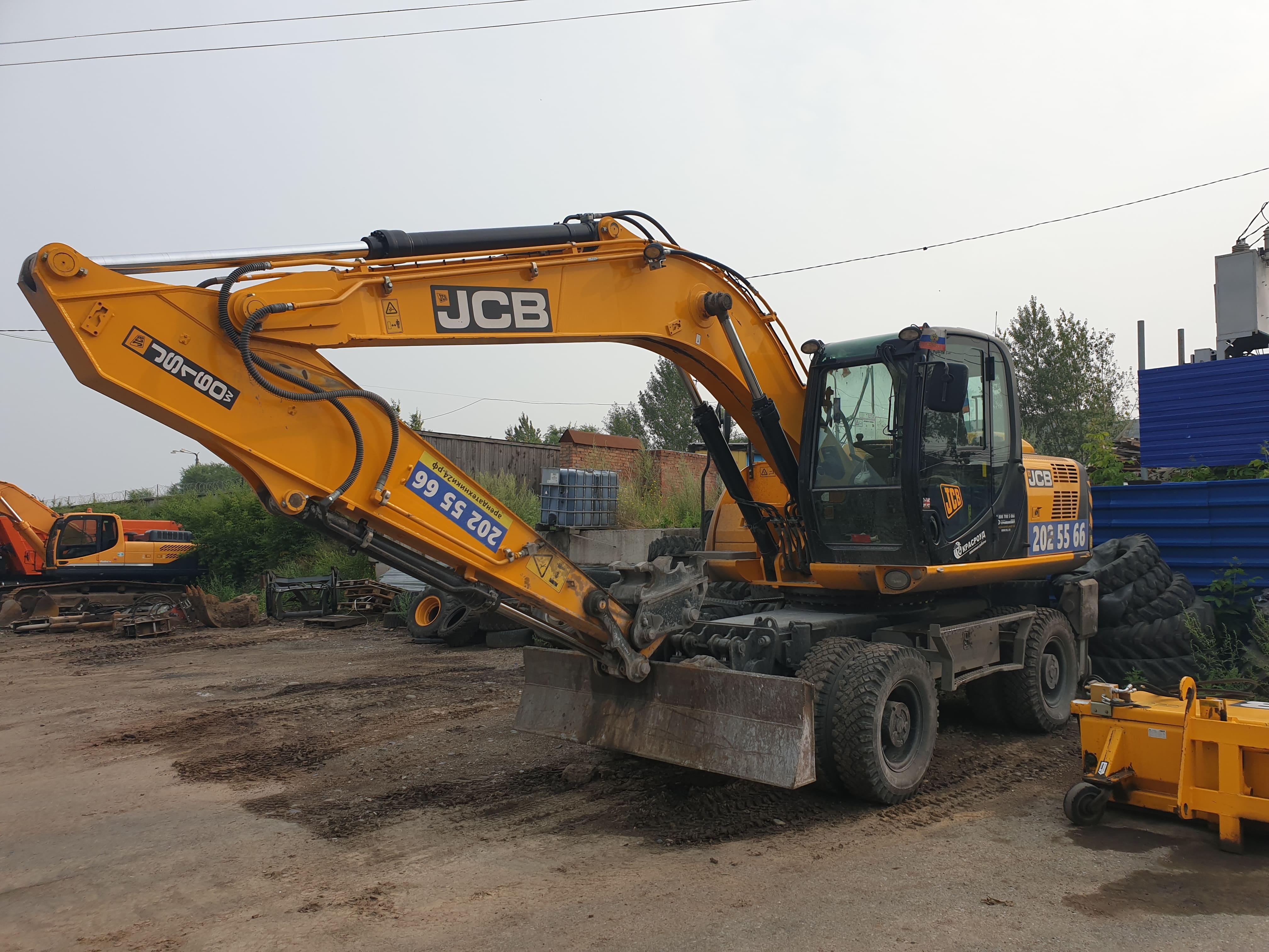 kolesnyj-ehkskavator-jcb-js160w-bu