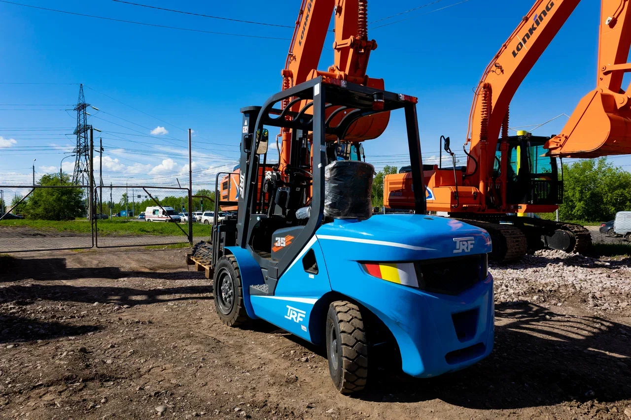 Вилочный погрузчик TRF D35-3M 5